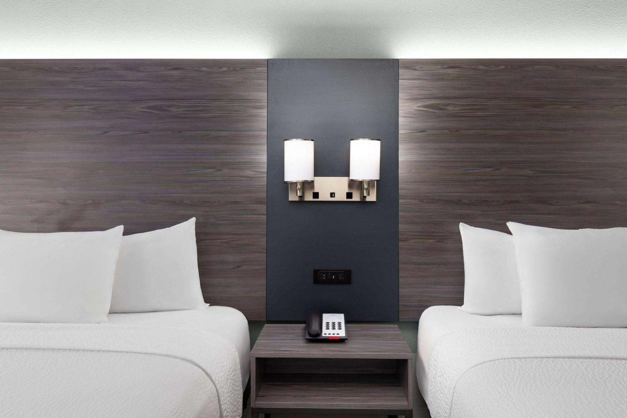 Hotel Baymont By Wyndham Creedmoor Exteriér fotografie