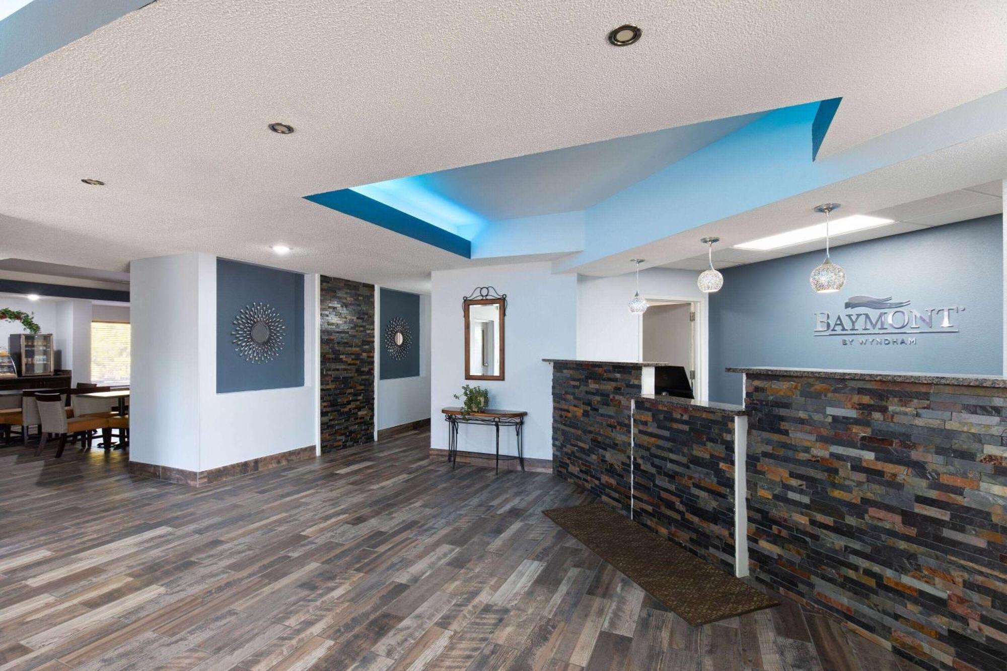 Hotel Baymont By Wyndham Creedmoor Exteriér fotografie