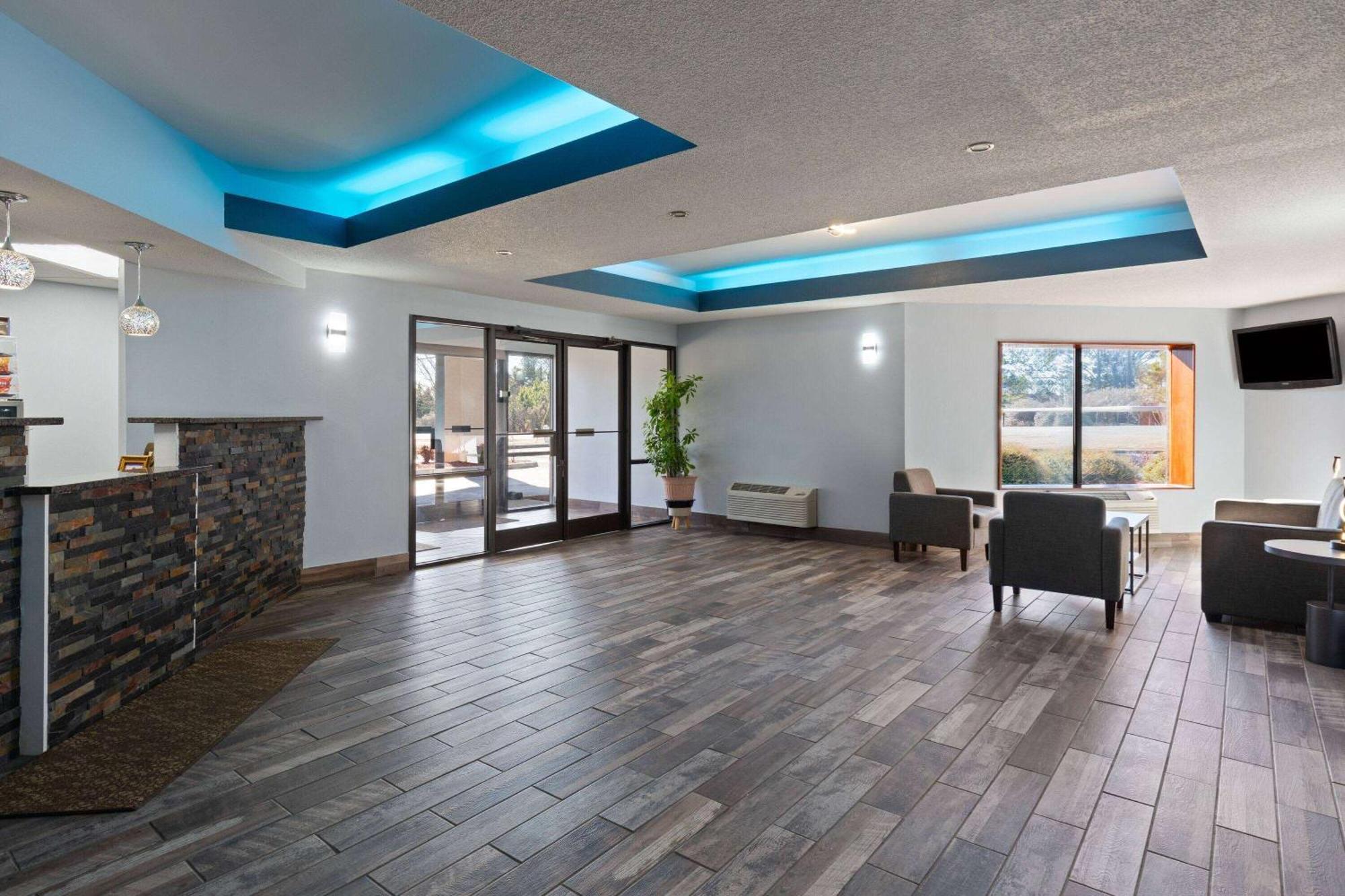 Hotel Baymont By Wyndham Creedmoor Exteriér fotografie