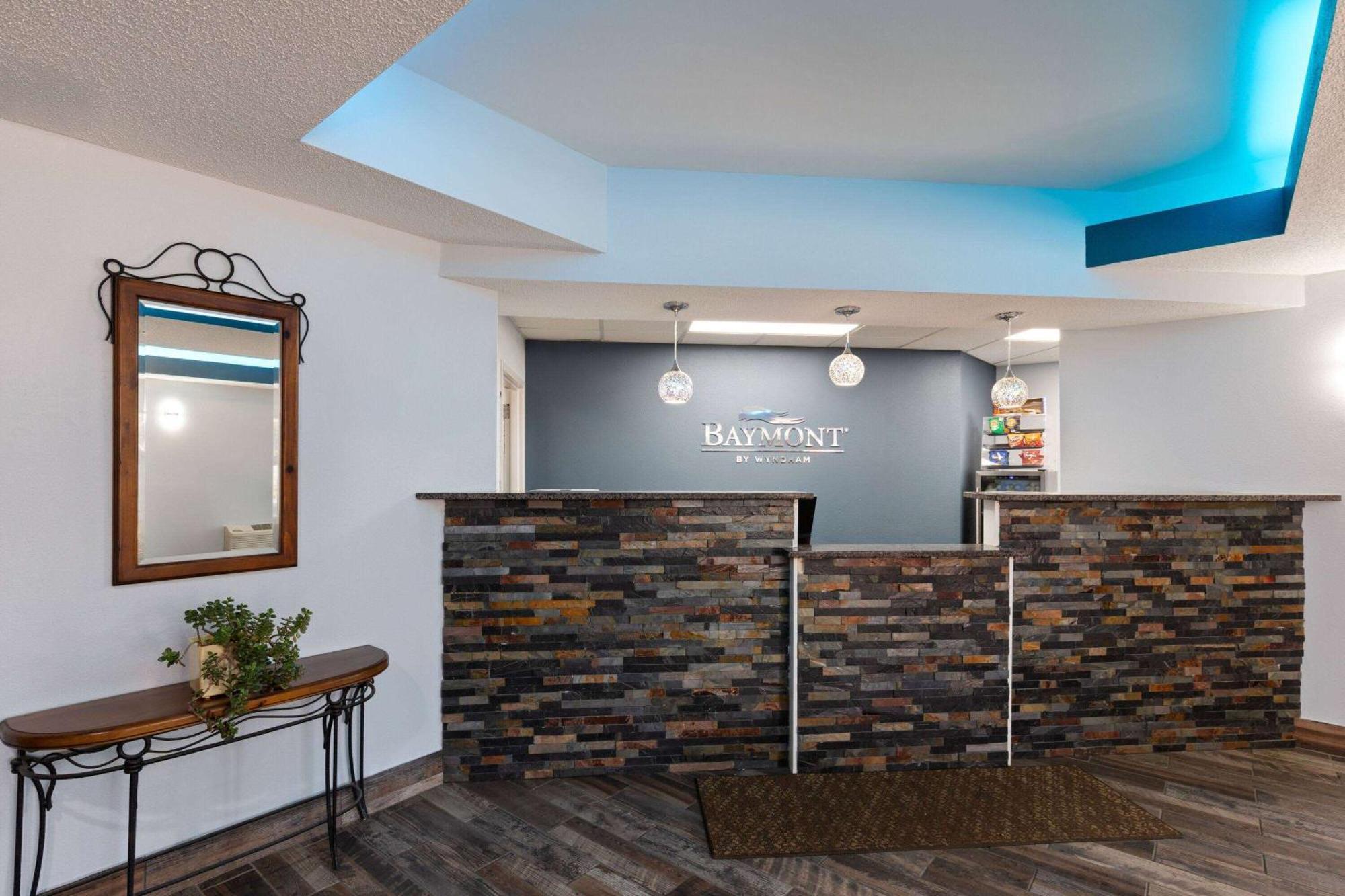 Hotel Baymont By Wyndham Creedmoor Exteriér fotografie